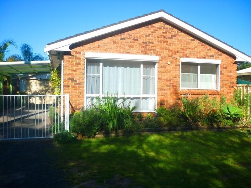 2/17 Lens Avenue, Umina Beach NSW 2257