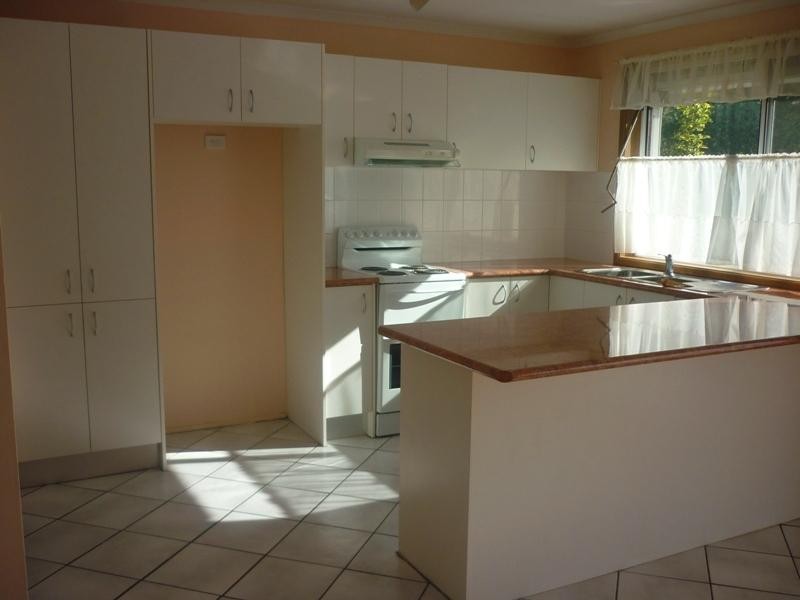 2/17 Lens Avenue, Umina Beach NSW 2257