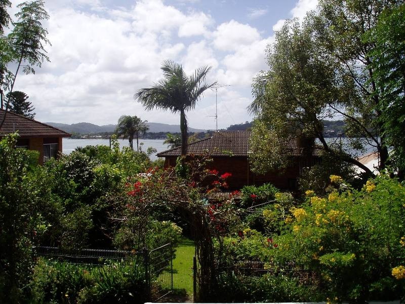 10 Cedar Crescent, Blackwall NSW 2256