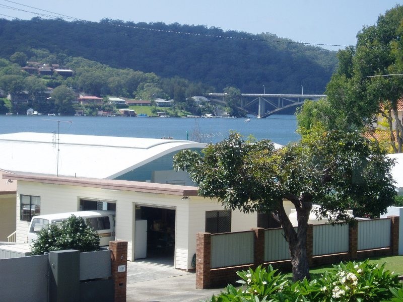 10 Cedar Crescent, Blackwall NSW 2256