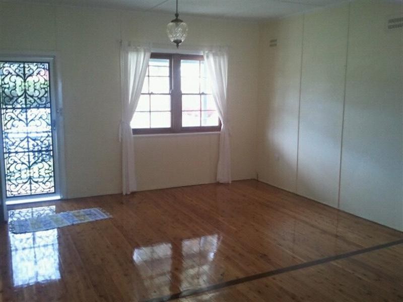 52 Dunalban Avenue, Woy Woy NSW 2256