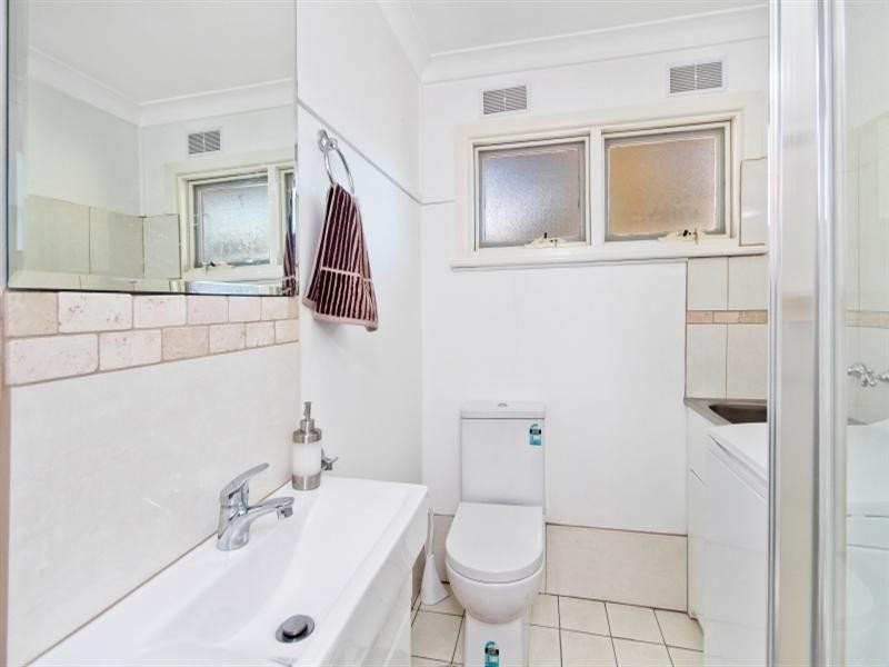 5 Dwyer Avenue, Woy Woy NSW 2256