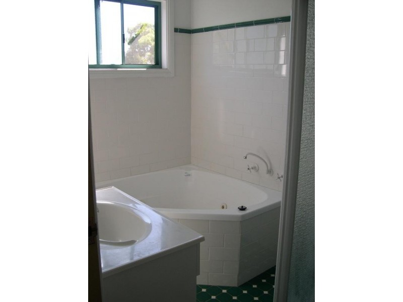 18 MT ASH Way, Umina Beach NSW 2257