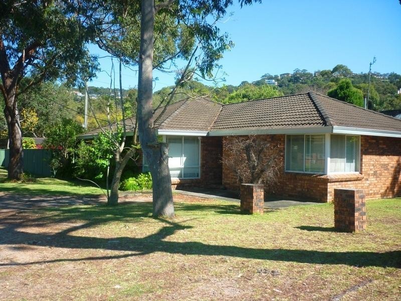 1 Lens Avenue, Umina Beach NSW 2257