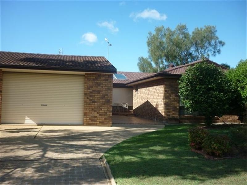 11 Nautilus Crescent, St Huberts Island NSW 2257