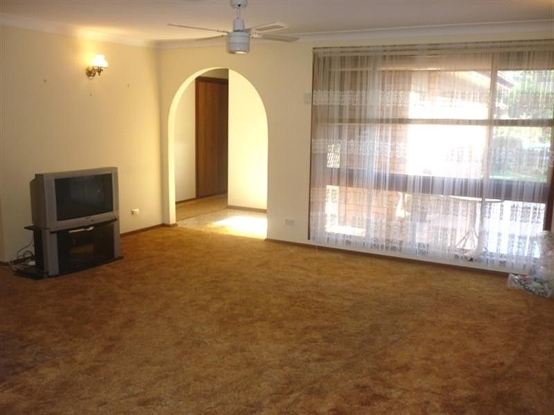 11 Nautilus Crescent, St Huberts Island NSW 2257