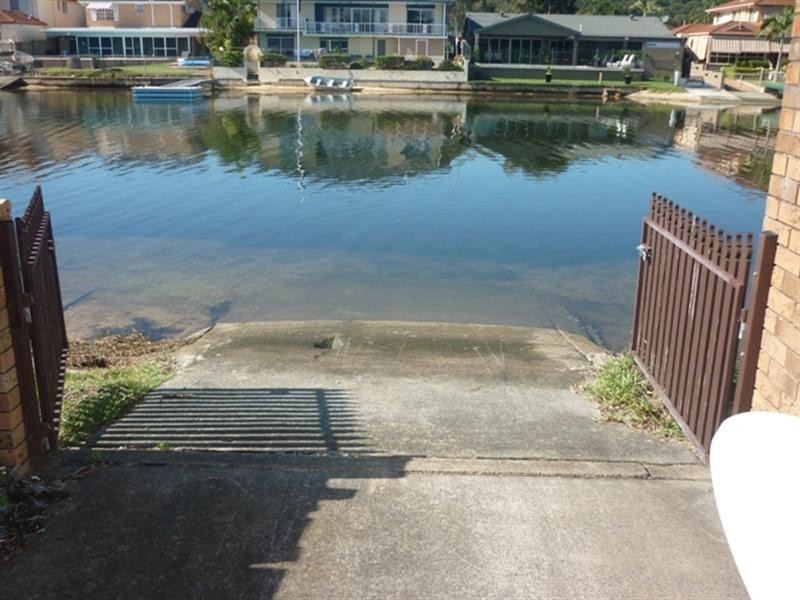 11 Nautilus Crescent, St Huberts Island NSW 2257