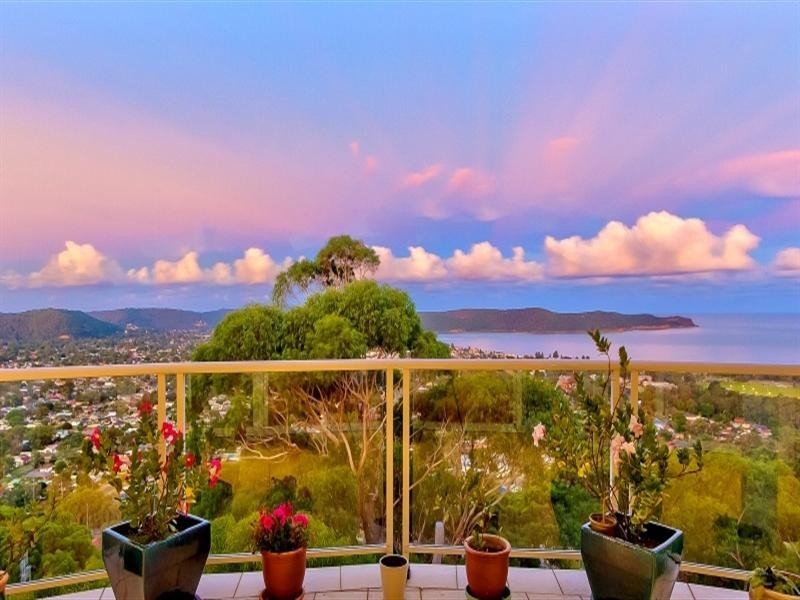 4 Tor Close, Umina Beach NSW 2257