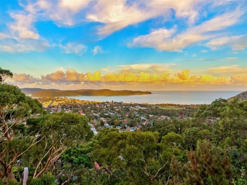 4 Tor Close, Umina Beach NSW 2257