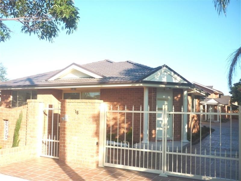 3/16 Farnell Road, Woy Woy NSW 2256