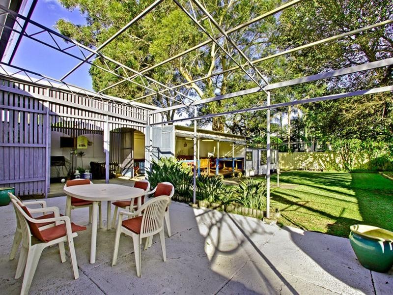 10 Hood Street, Ettalong Beach NSW 2257