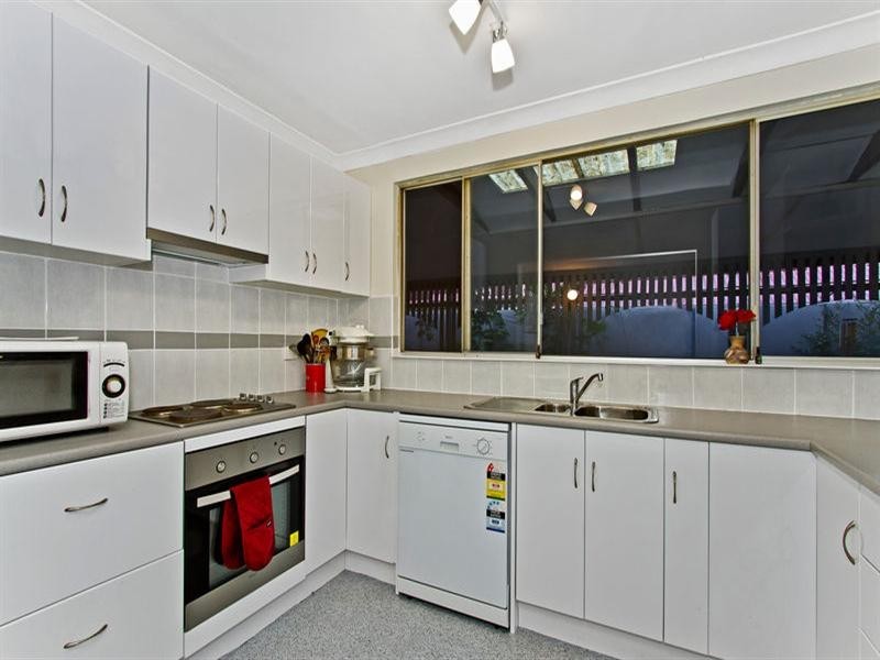 10 Hood Street, Ettalong Beach NSW 2257