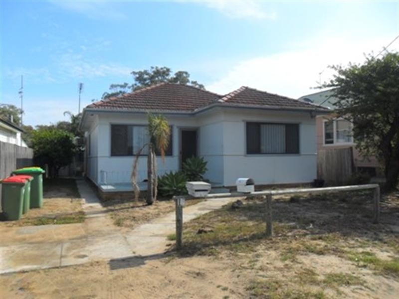 18 BIRDWOOD Avenue, Umina Beach NSW 2257