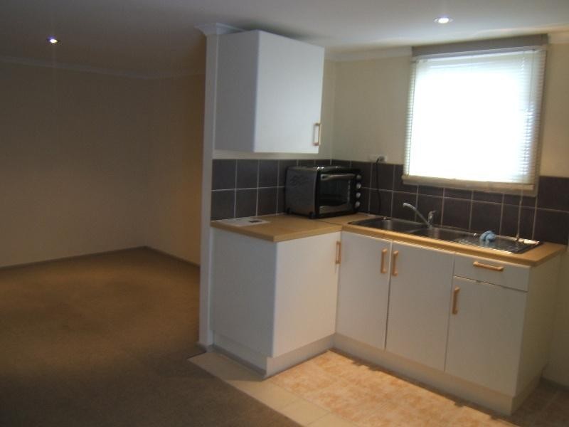 2A Lake Road, Woy Woy NSW 2256