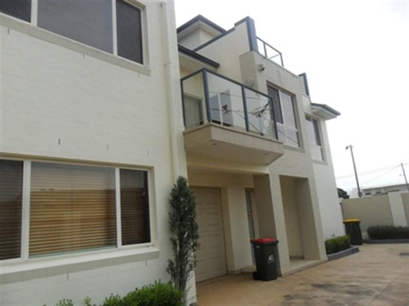 3/70 Sydney Avenue, Umina Beach NSW 2257