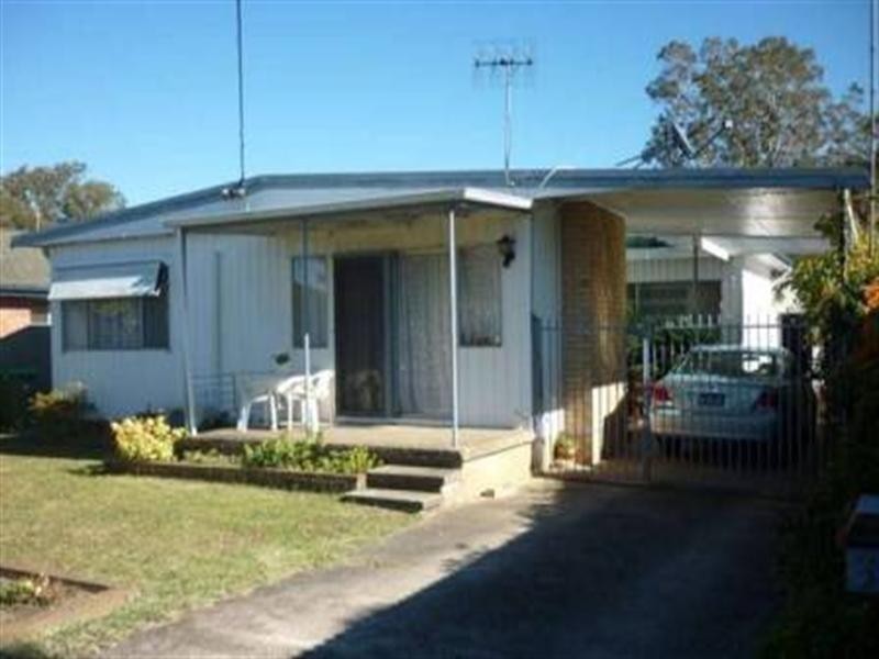 33 Honeysuckle Street, Umina Beach NSW 2257