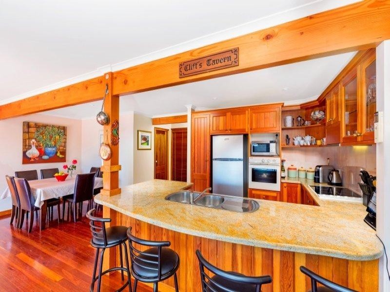 18 The Rampart, Umina Beach NSW 2257