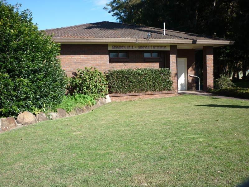 8 Jumbuck Crescent, Woy Woy NSW 2256