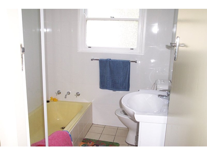 24 Albany Road, Umina Beach NSW 2257