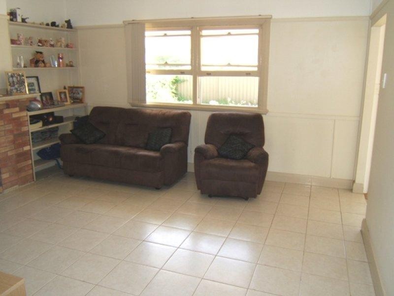 49 Broken Bay Road, Ettalong Beach NSW 2257