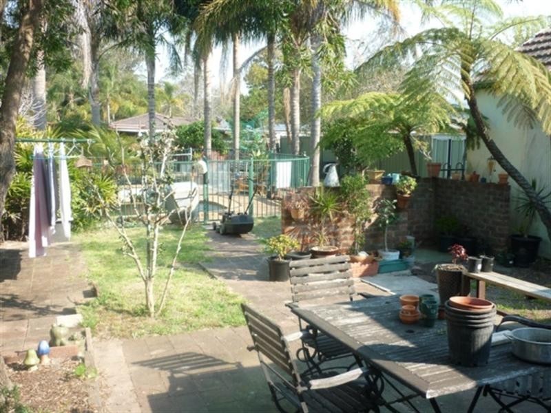 16 Calypta Road, Umina Beach NSW 2257