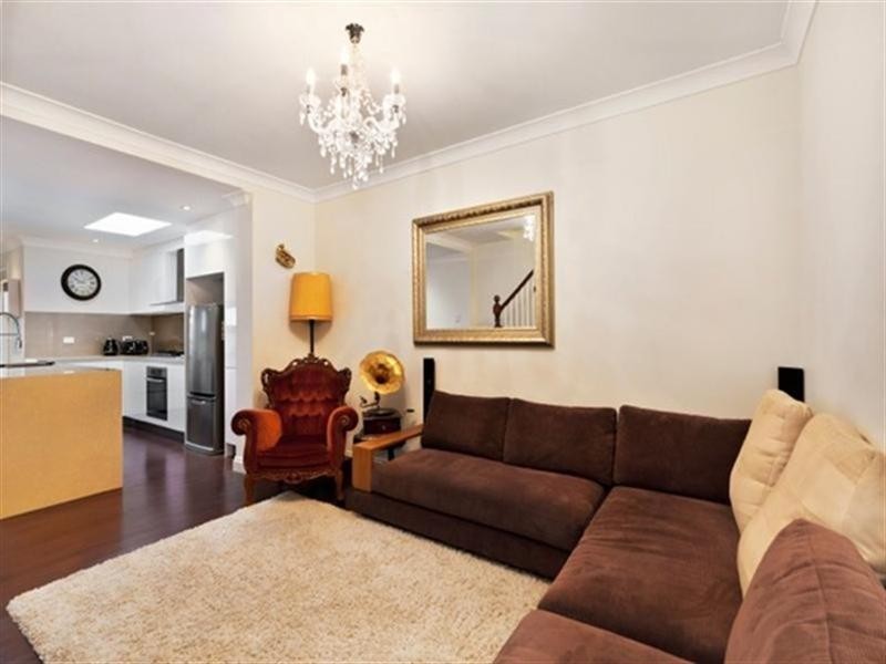 51 Lackey Street, St Peters NSW 2044