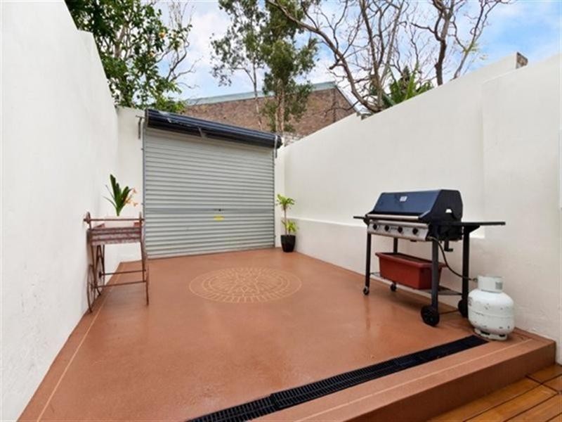 51 Lackey Street, St Peters NSW 2044