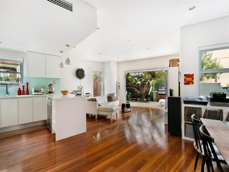 136 Rochford Street, Erskineville NSW 2043