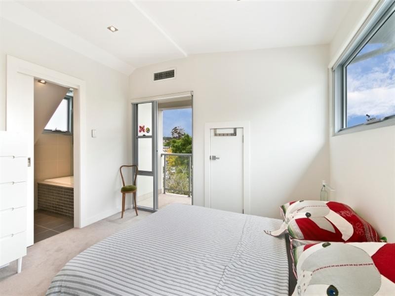 136 Rochford Street, Erskineville NSW 2043