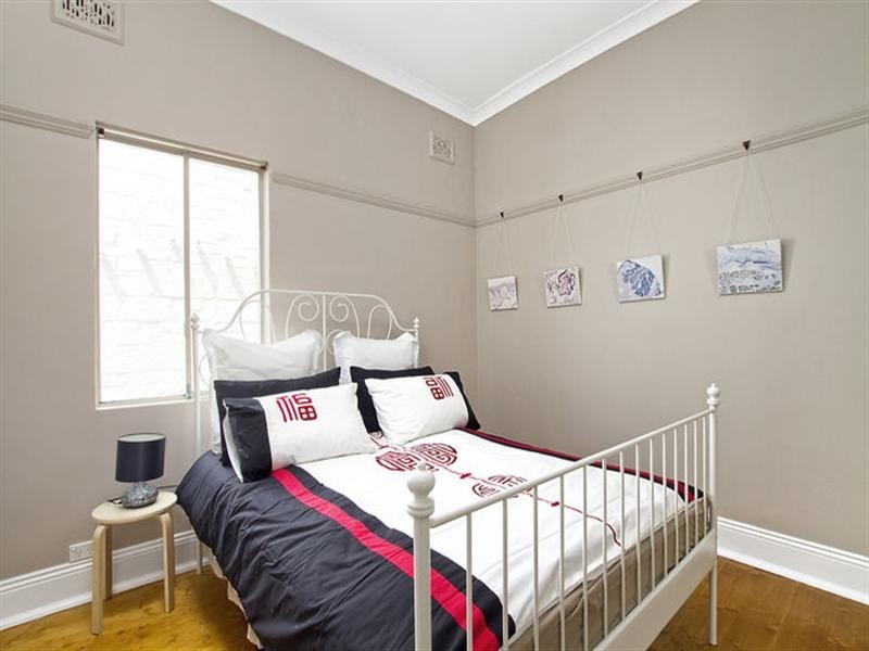 77 Hutchinson Street, St Peters NSW 2044