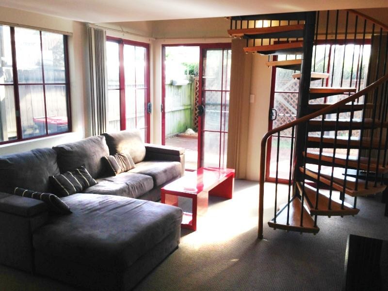 25A Campbell Street, St Peters NSW 2044