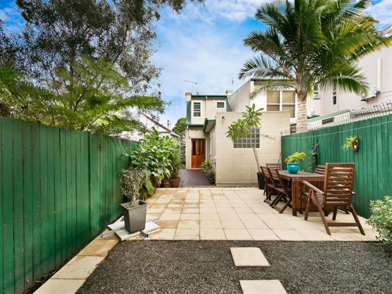 18 Albert Street, Erskineville NSW 2043