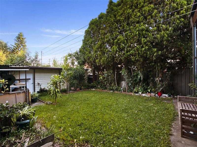 18 Station Street, Tempe NSW 2044