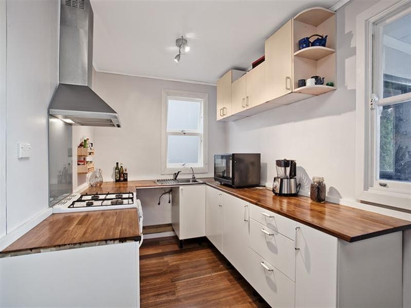 18 Station Street, Tempe NSW 2044