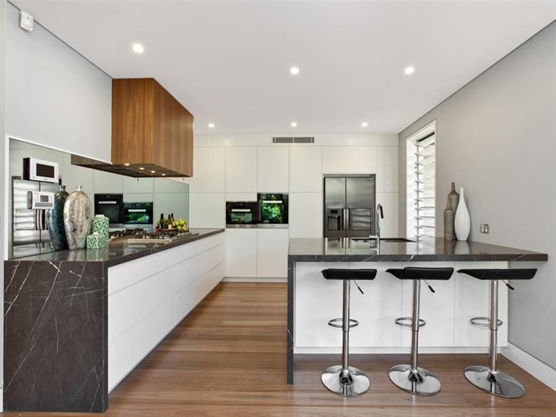 2 London Street, Enmore NSW 2042