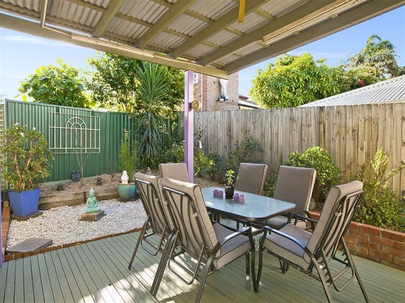 4 Young Street, Tempe NSW 2044