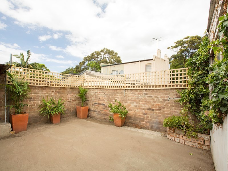 33 Young Street, Redfern NSW 2016