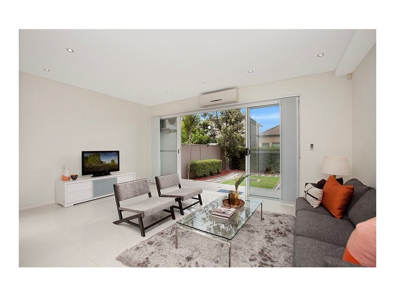 1A Universal Street, Eastlakes NSW 2018