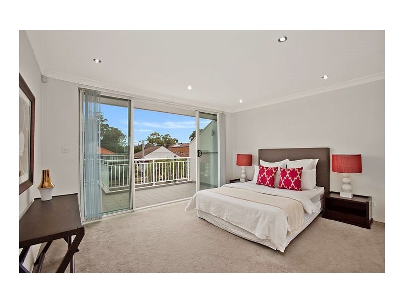 1A Universal Street, Eastlakes NSW 2018