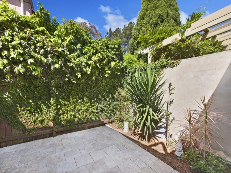 2A Yaralla Street, Newtown NSW 2042