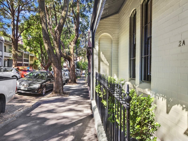 2A Yaralla Street, Newtown NSW 2042