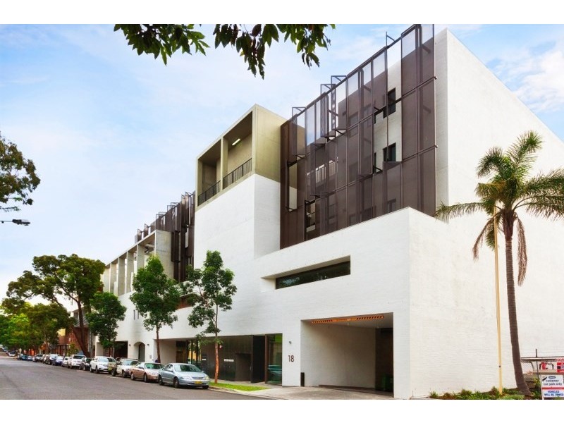 126/18 Danks Street, Waterloo NSW 2017