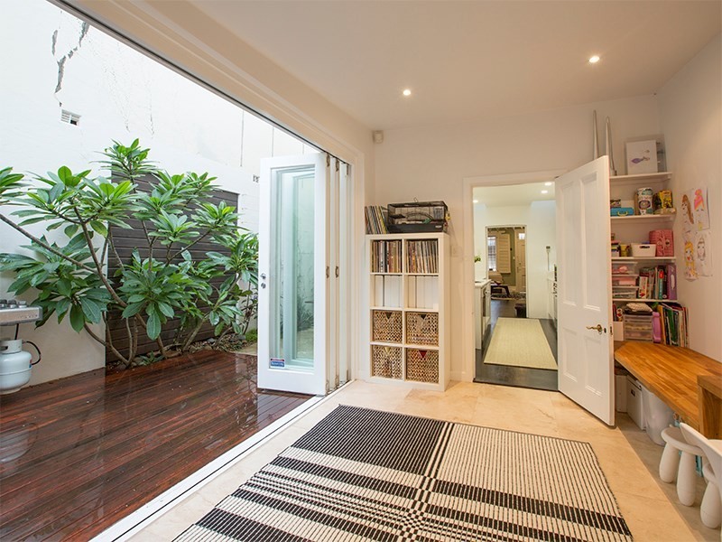 17 Stirling Street, Redfern NSW 2016