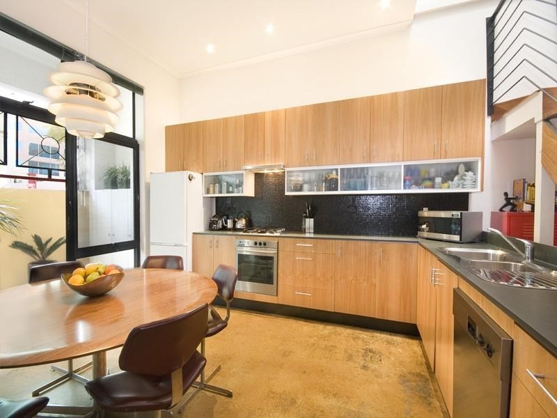 2/246 Chalmers Street, Redfern NSW 2016