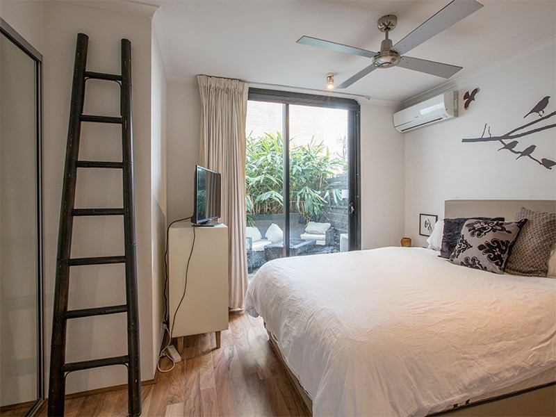 PO11/11-15 POWER, Alexandria NSW 2015