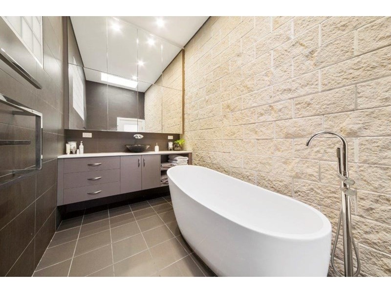 105 Tenterden Road, Botany NSW 2019