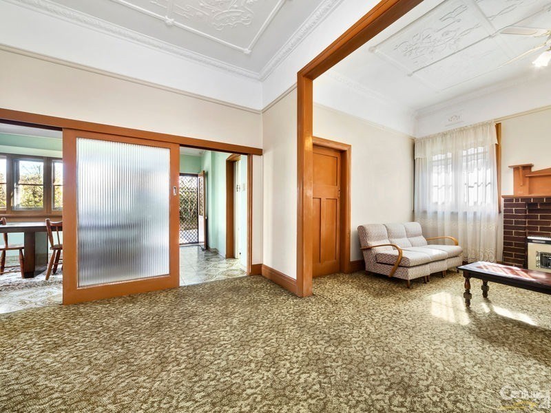 18 Browns Avenue, Enmore NSW 2042