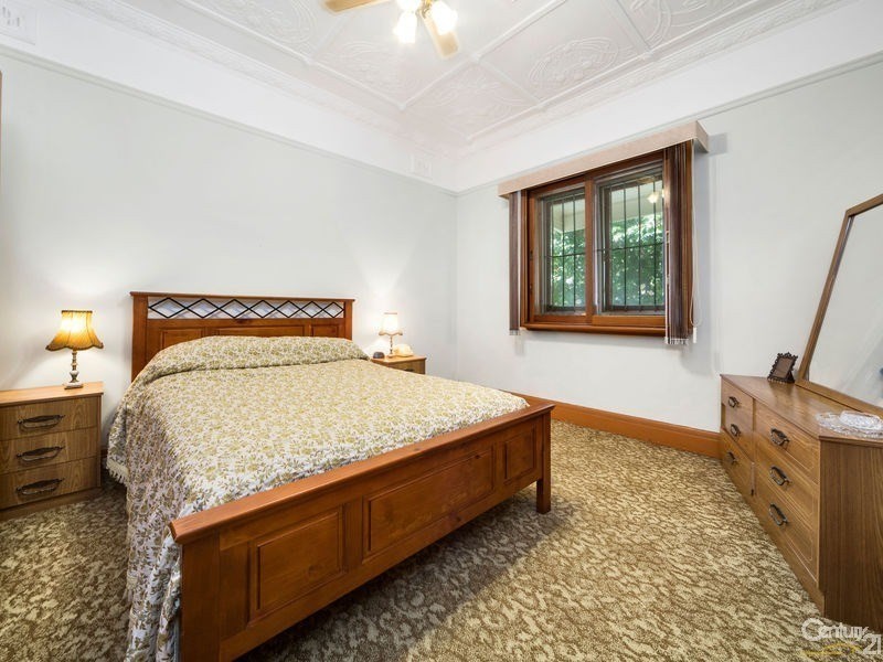 18 Browns Avenue, Enmore NSW 2042