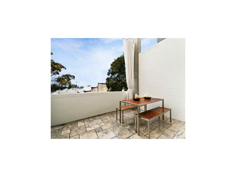 102/18 Danks Street, Waterloo NSW 2017