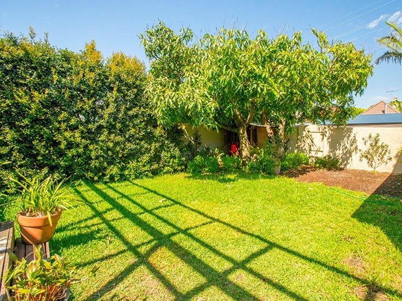 11 Kingston Road, Camperdown NSW 2050